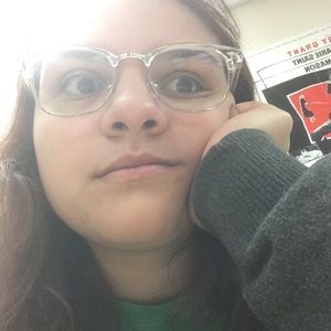 Meet your Posher, Emily